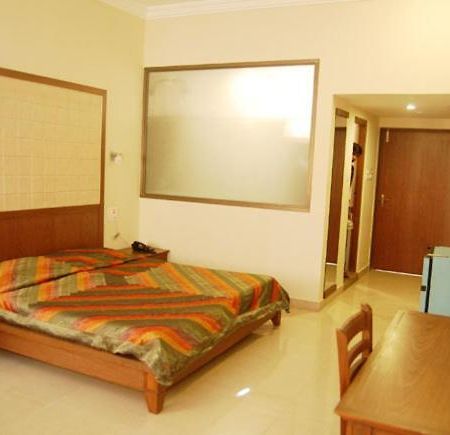 Alka Hotel Ουνταϊπούρ Δωμάτιο φωτογραφία