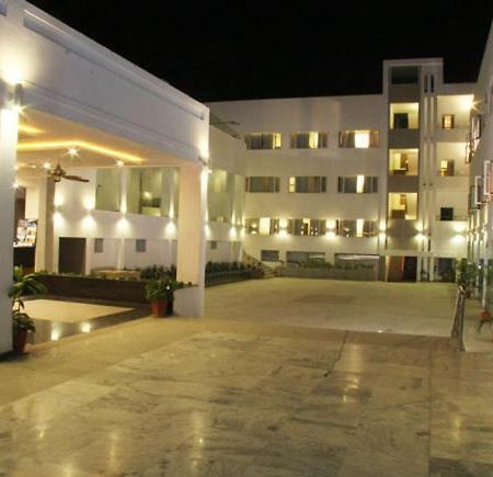 Alka Hotel Ουνταϊπούρ Εξωτερικό φωτογραφία
