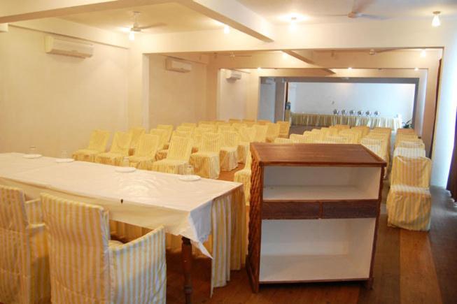 Alka Hotel Ουνταϊπούρ Εξωτερικό φωτογραφία